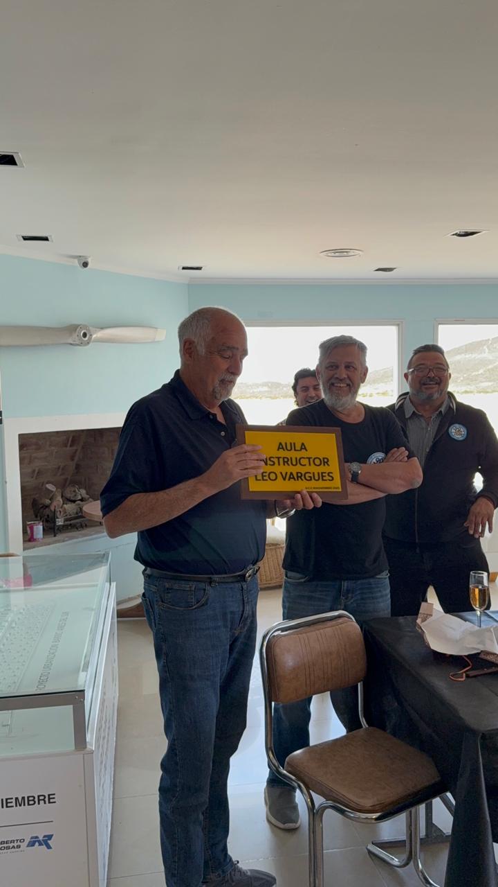 Reconocimiento Leo Vargues